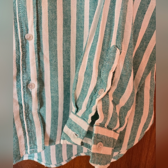 Universal Thread Green and White Striped Button-Up Shirt XS - Picture 8 of 8